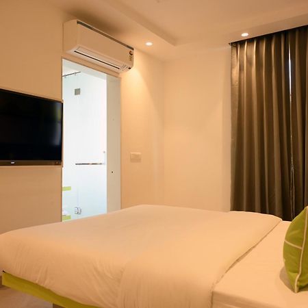 Hotel Le Roi Express Karol Bagh 델리 외부 사진
