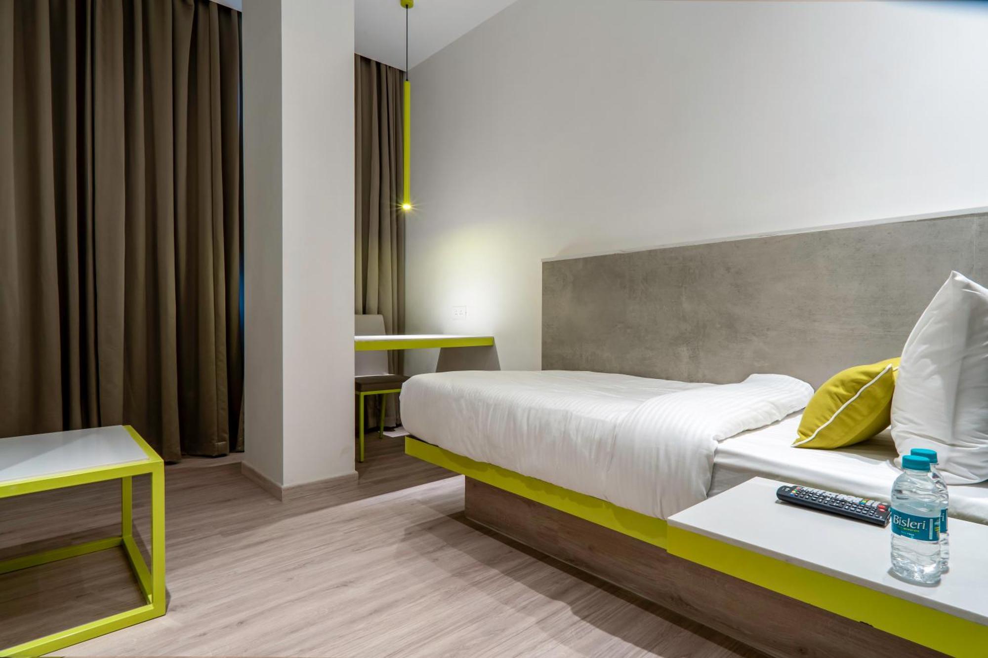 Hotel Le Roi Express Karol Bagh 델리 외부 사진