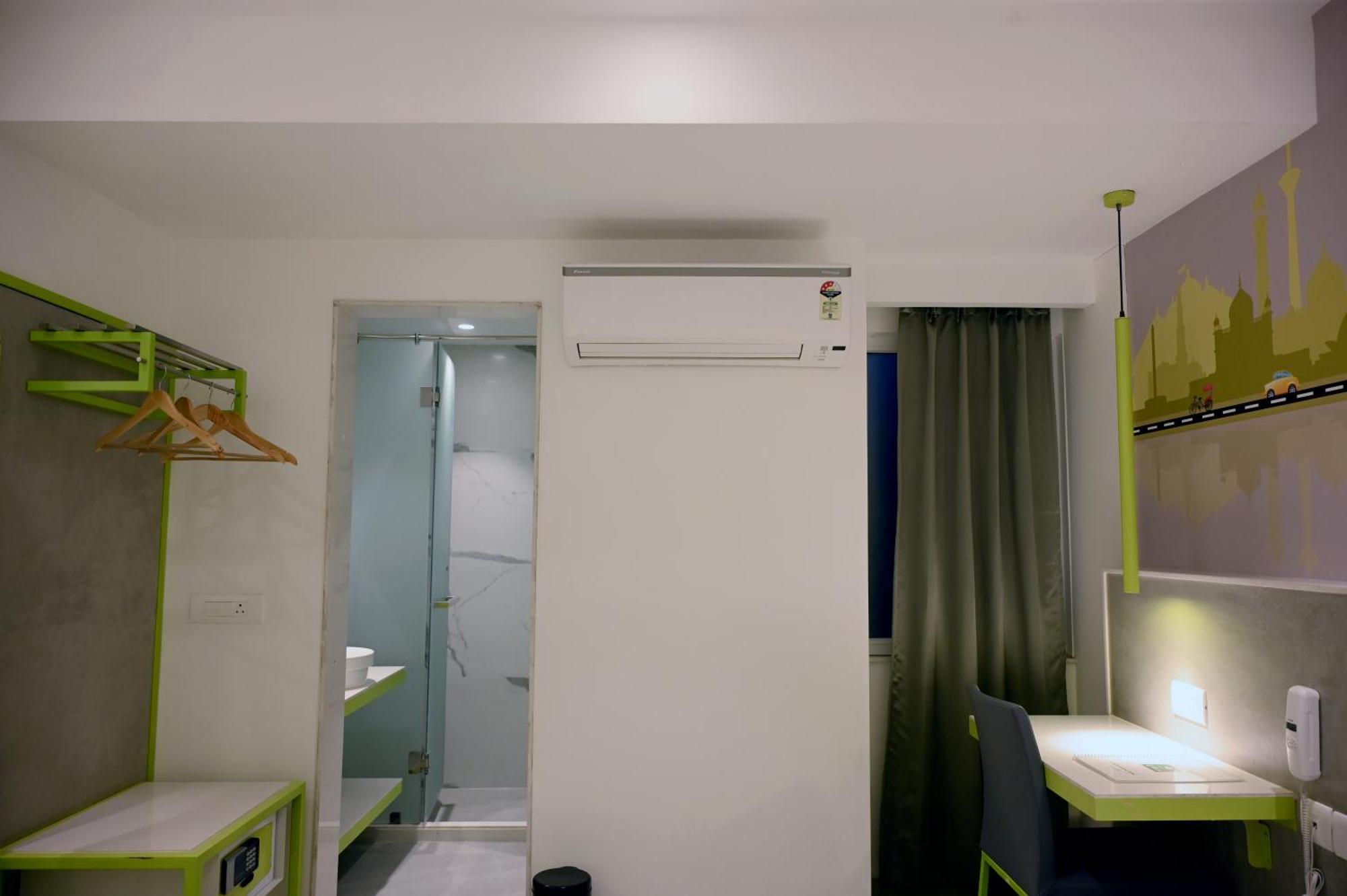 Hotel Le Roi Express Karol Bagh 델리 외부 사진