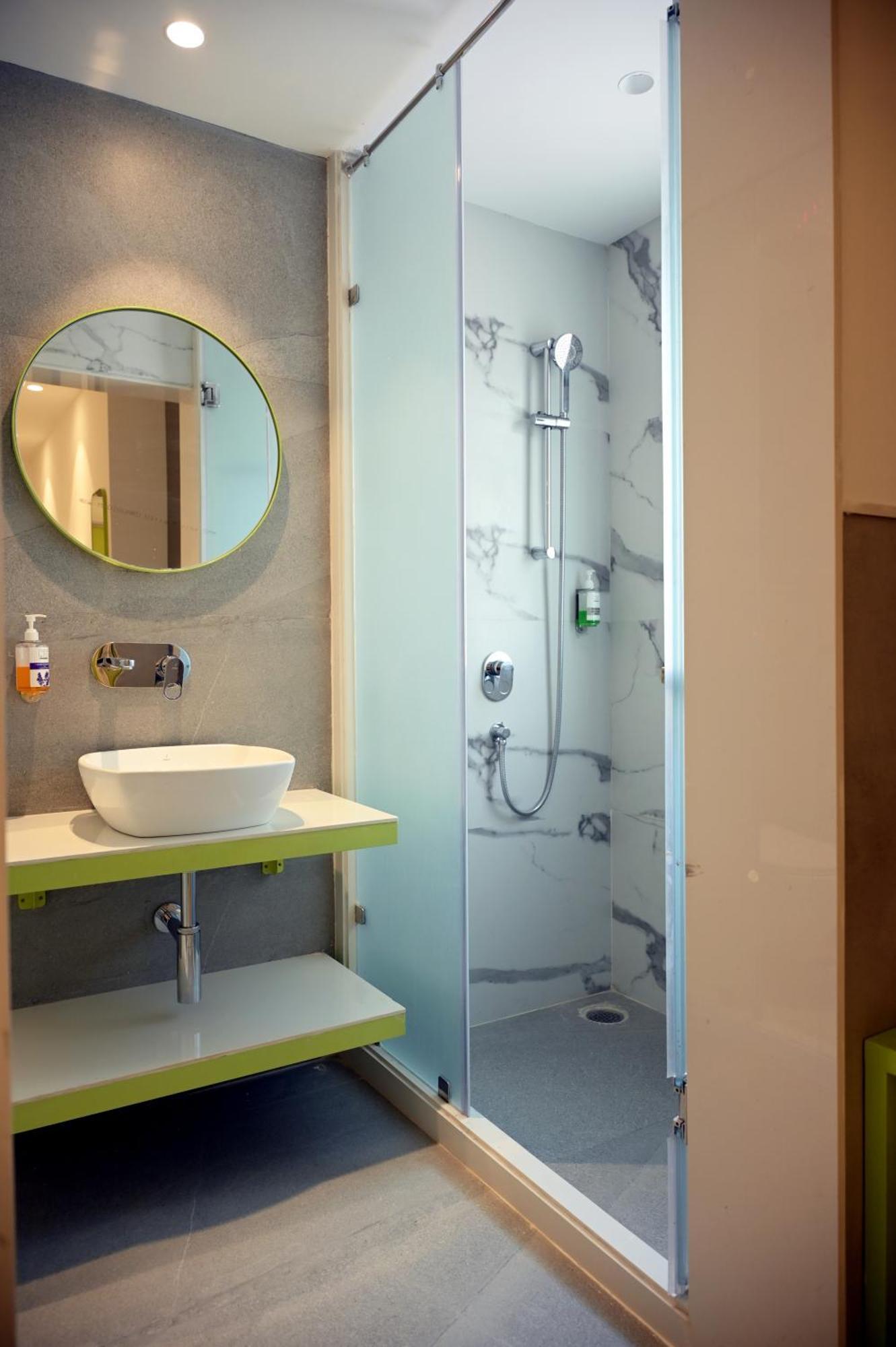 Hotel Le Roi Express Karol Bagh 델리 외부 사진