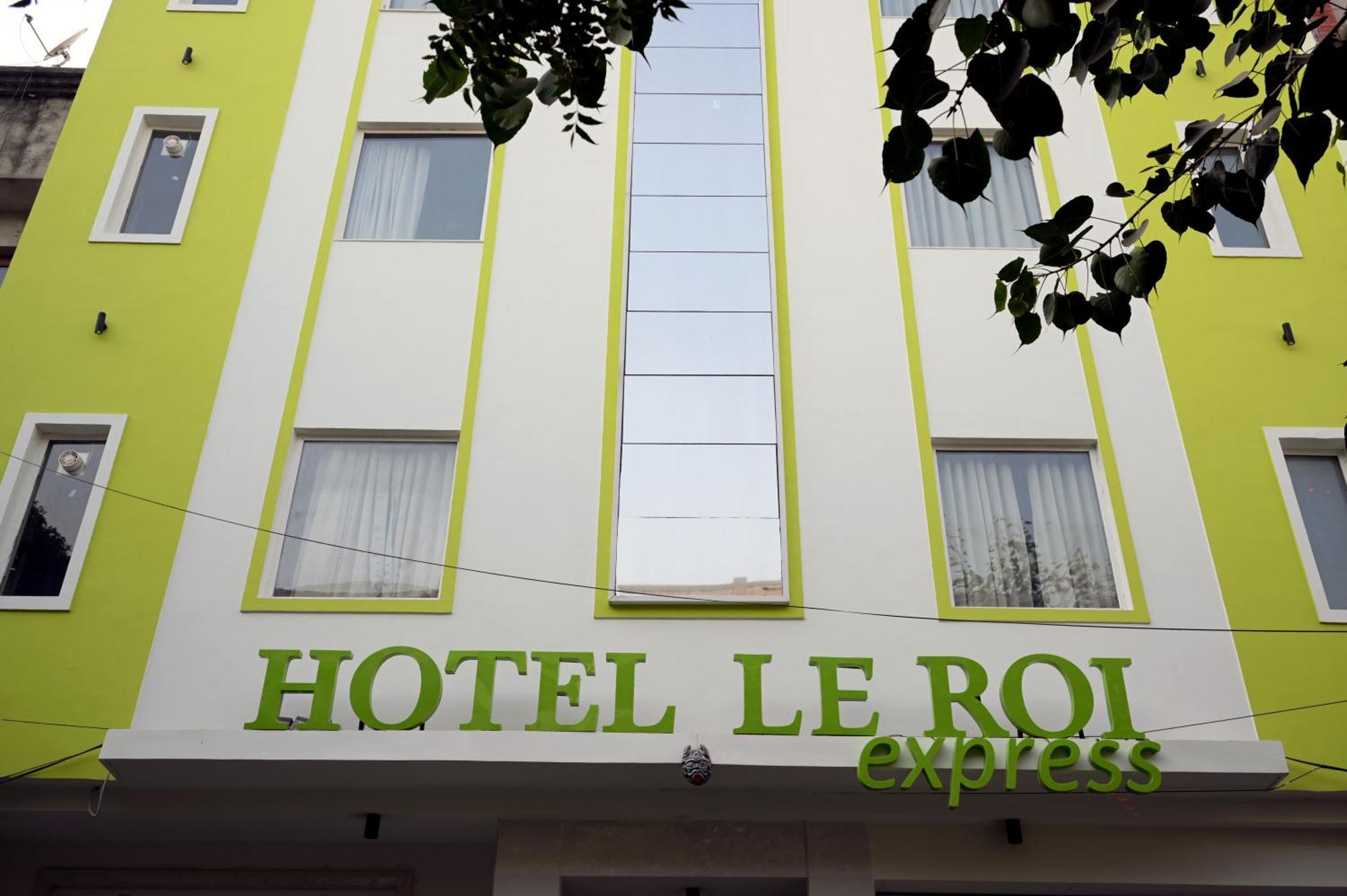Hotel Le Roi Express Karol Bagh 델리 외부 사진