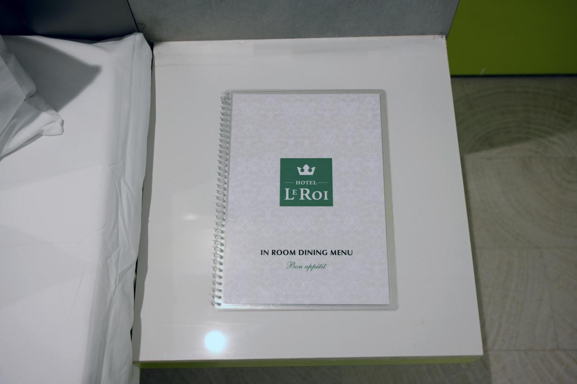 Hotel Le Roi Express Karol Bagh 델리 외부 사진